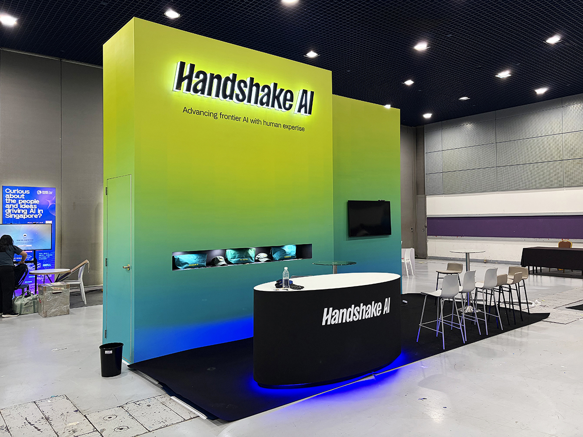 2026 ICML Handshake AI 부스사진